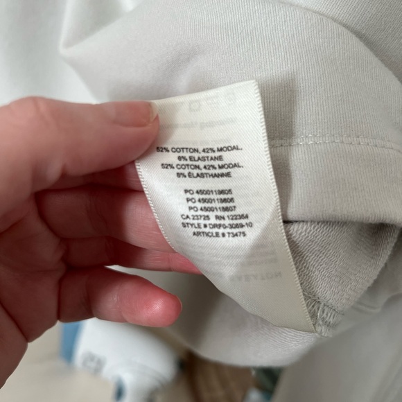 COPY - Aritzia Group by Babaton cotton, modal and tencel sweat shirt - Picture 6 of 8